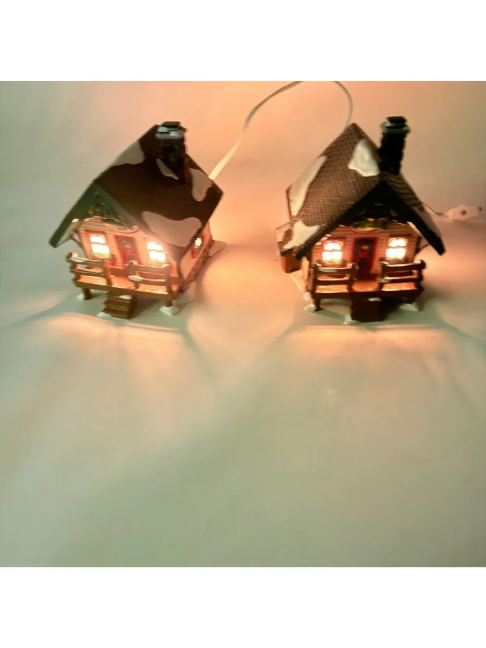 Dept 56 Snow Village Set Of 2 Fisherman’s Nook Cabins Lighted 54615 damaged